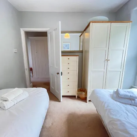 Holiday home 37 Trenwith Place, Charming Family & Garden! *